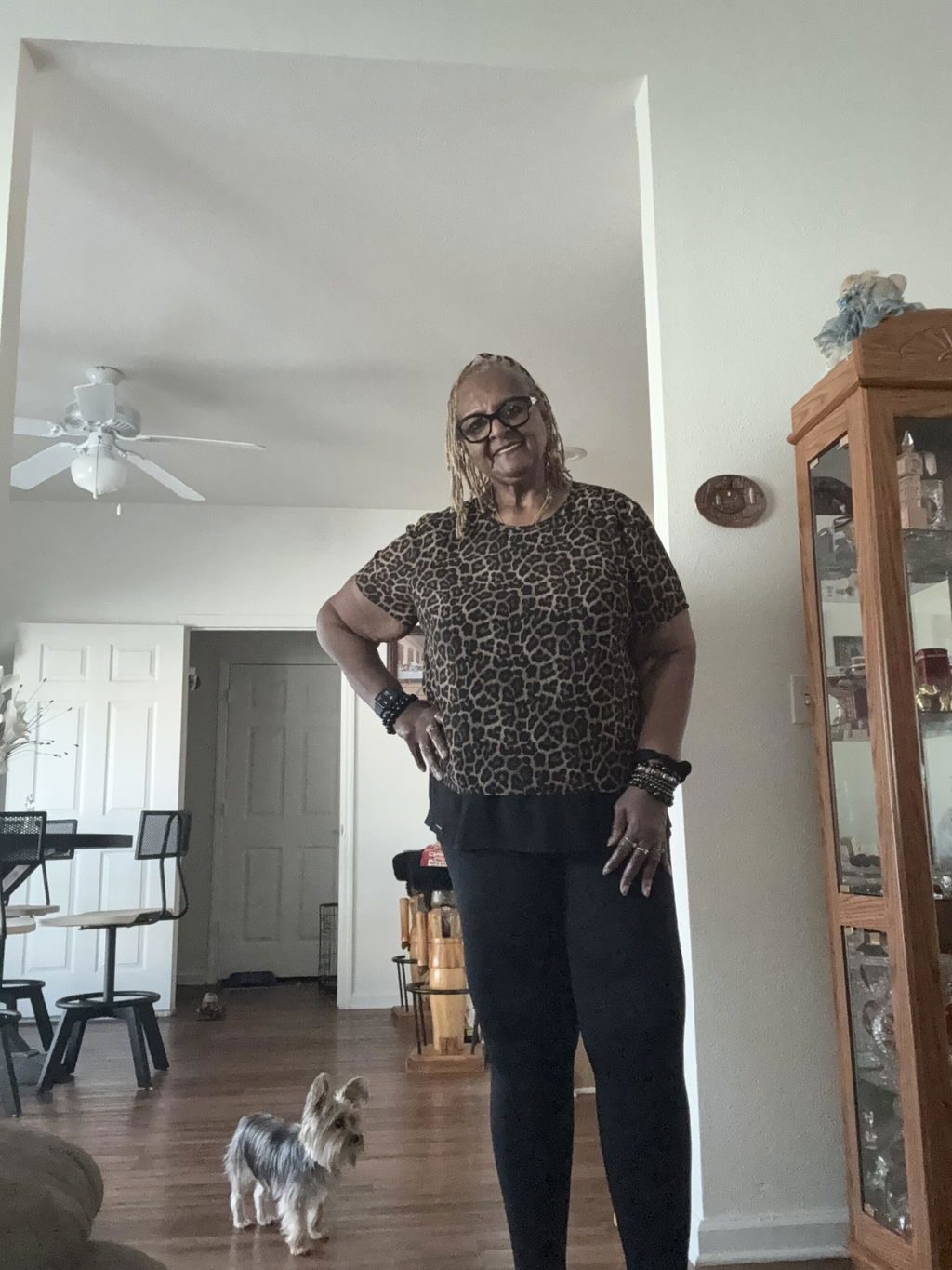 Alice M., verifierad köpare, i Sculpt 3D-leggings hemma