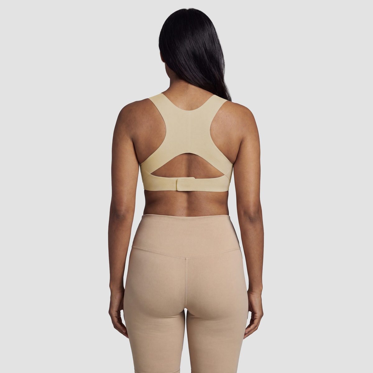 Sculpt hållnings-bh i beige, bakifrån med den stödjande ryggpanelen